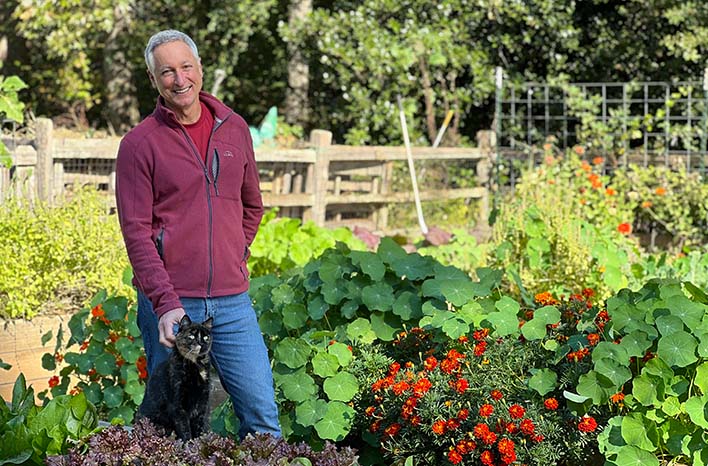 Joe Lamp'l on the GardenFarm with his cat.