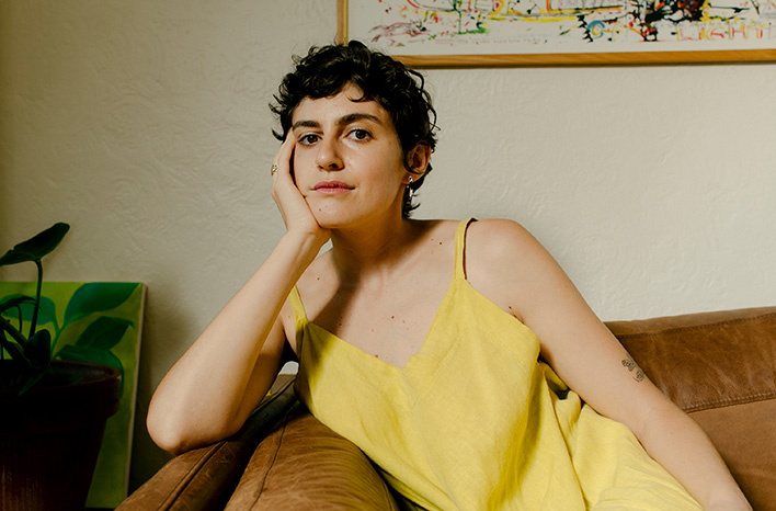 Zoë Schlanger author of The Light Eaters